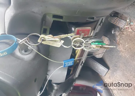 1999 Chevrolet Tracker z USA, uszkodzony, nr VIN 2CNBJ13CXX6929787